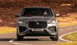 Jaguar F-Pace P400 - full front